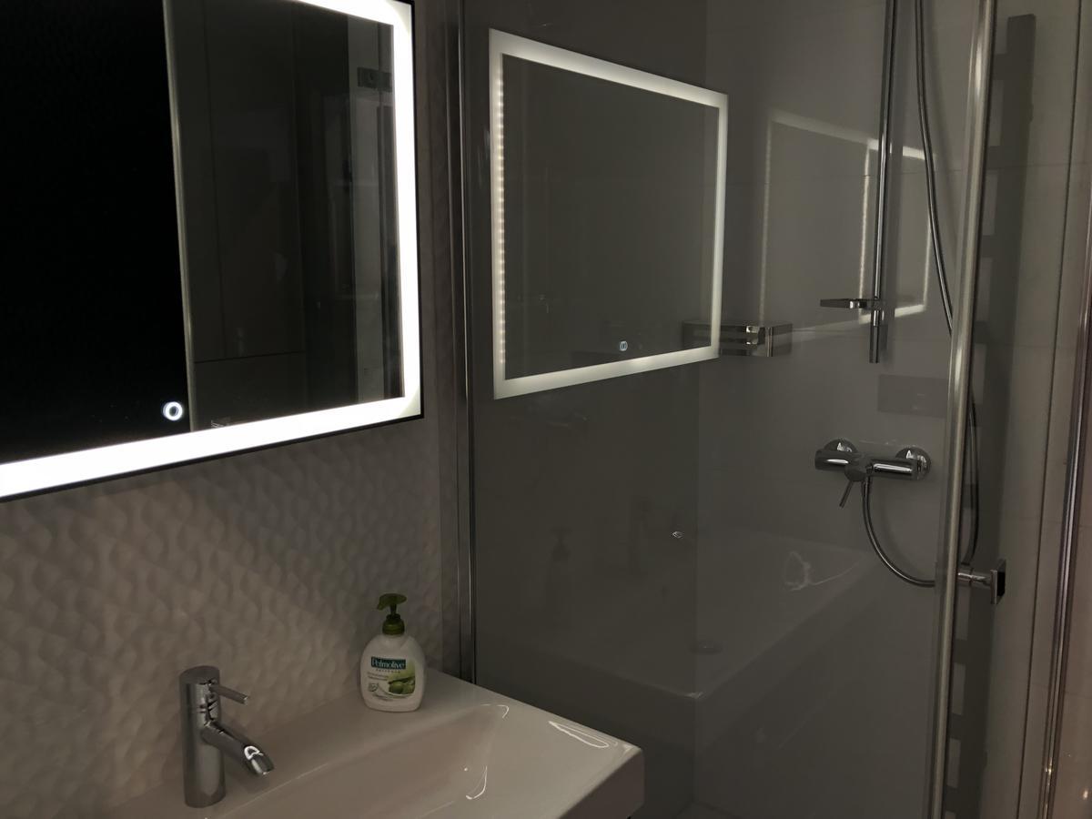 Bon Apetit Apartament Lviv Exteriör bild